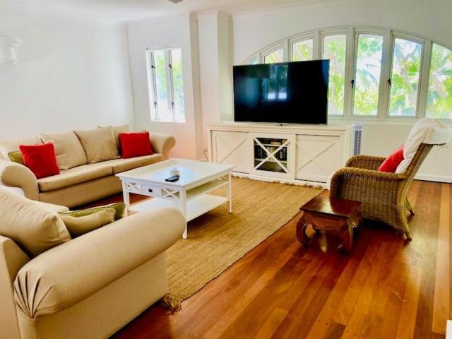 بالم كوف Beachview Apartments At Villa Paradiso المظهر الخارجي الصورة